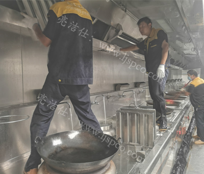 深圳布吉部队食堂油烟机清洗现场勘察(图1) 深圳布吉部队食堂油烟机清洗现场勘察(图1)