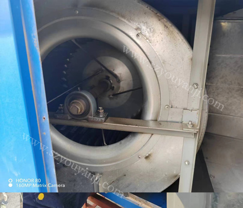 工厂厨房油烟管道里面的油污很厚怎么办(图2) 工厂厨房油烟管道里面的油污很厚怎么办(图2)